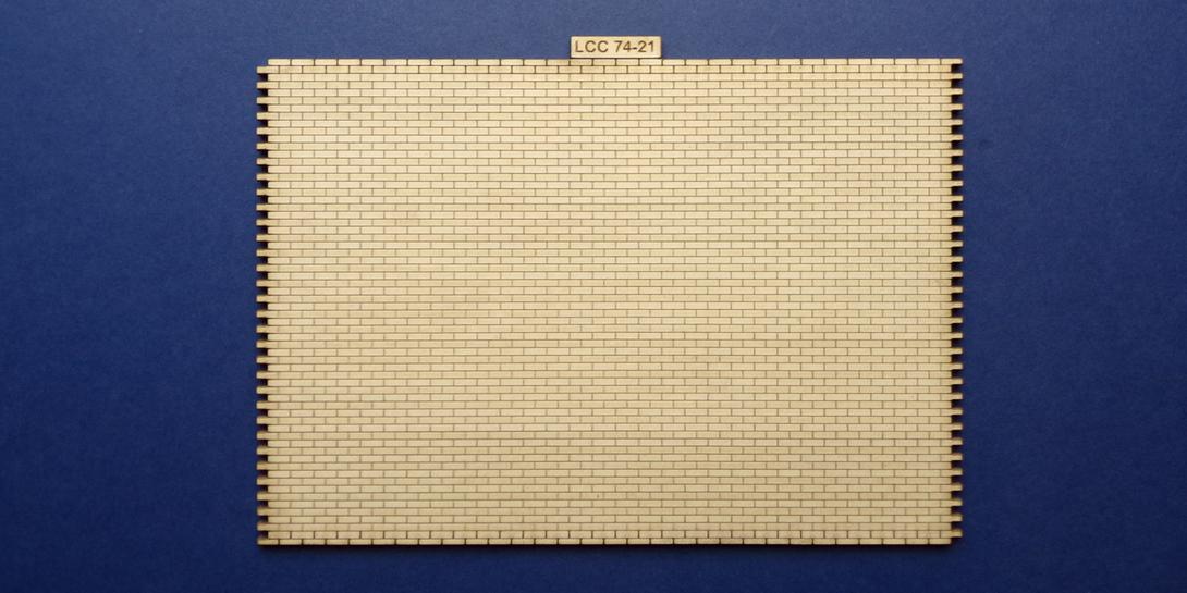 LCC 74-21 O gauge brick wall panel 113mm high Brick wall panel for industrial buildings.
